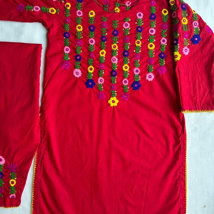 Laal Bahaar Embroiderd Suit