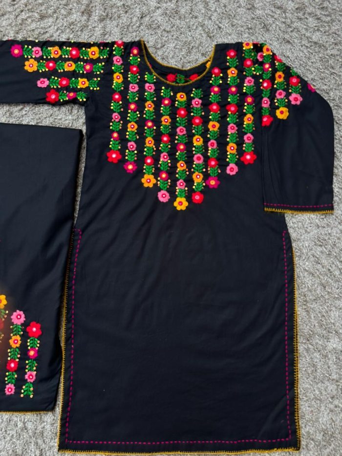 Noor-e-Siyah – Handmade Embroidery Suit