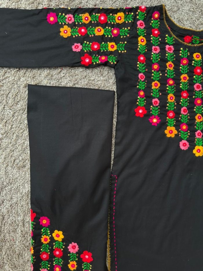 Noor-e-Siyah – Handmade Embroidery Suit - Image 5