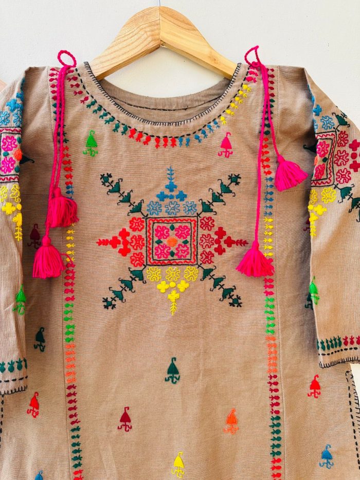 Baad-e-Gul handmade embroidery - Image 5