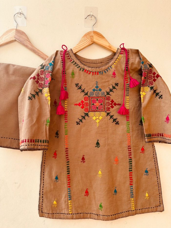 Baad-e-Gul handmade embroidery