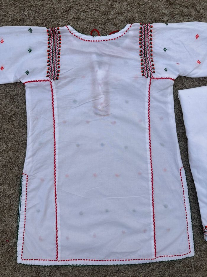 Satrangi Safaid – A Traditional Embroidered Classic - Image 6