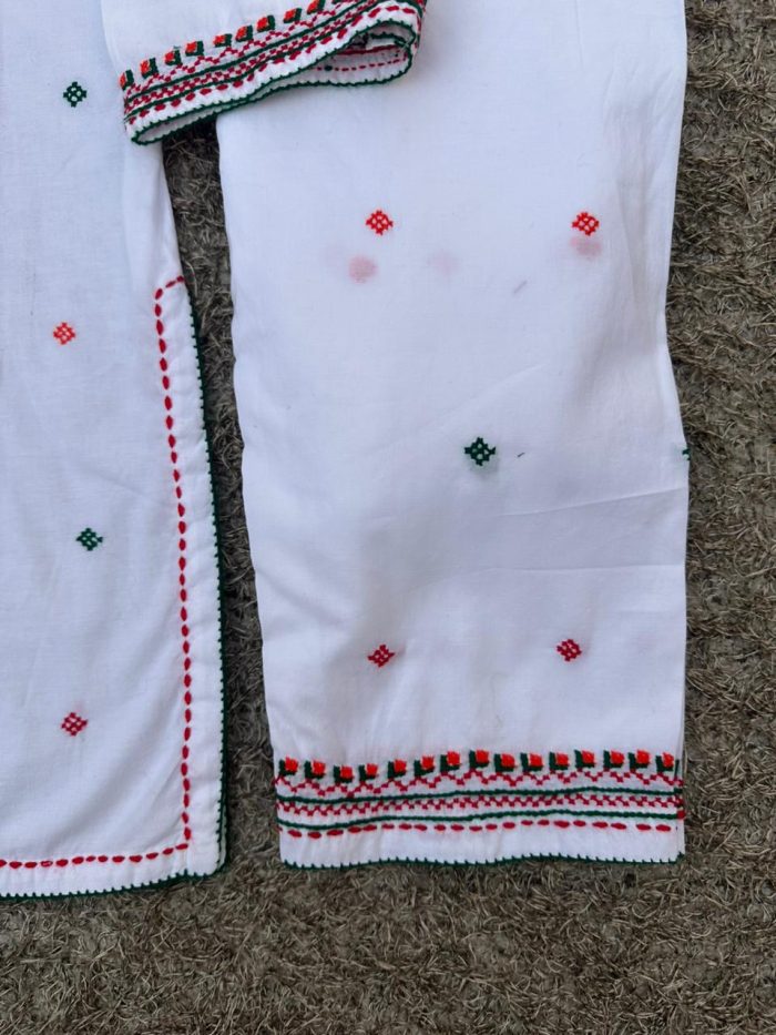 Satrangi Safaid – A Traditional Embroidered Classic - Image 3