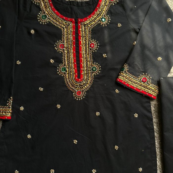 Suroor-e-Sitam – Luxury Black Lawn Suit with Red Hand Embroidery