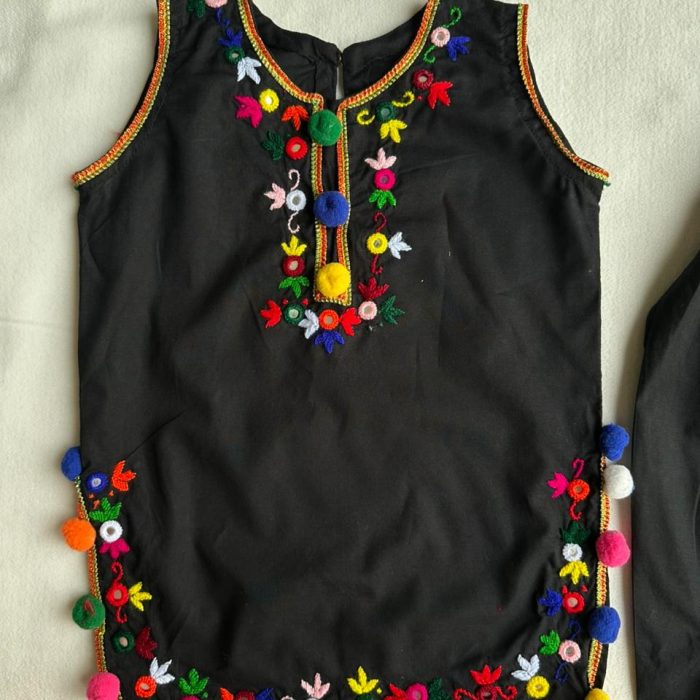 "Twinkle Black Charm"