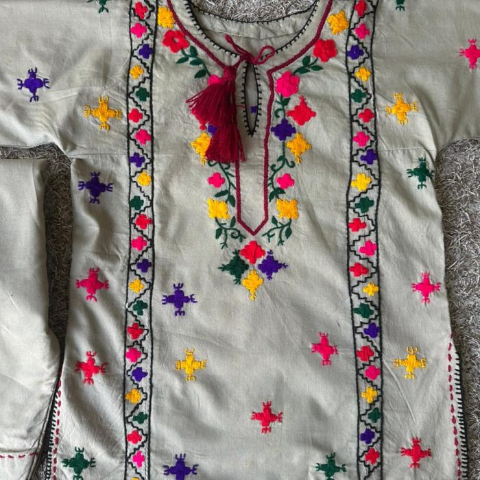 Chhoti Si Shaan – Light Grey Traditional Kurta