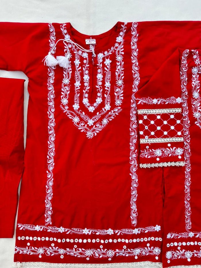 Laal Sitara – Red Elegance Ensemble