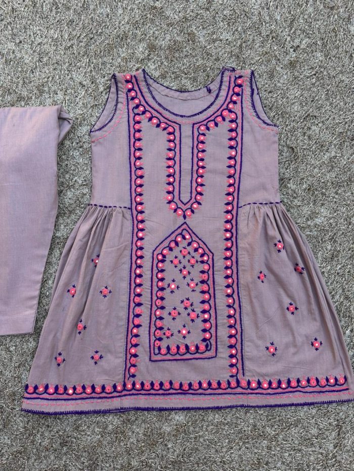 Gul-e-Mauve Mirror Touch Ensemble - Image 3