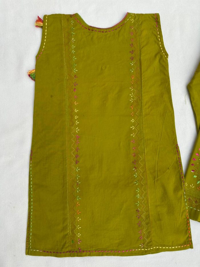 Hari Bahar – Kacha Tanka Embroidered Set - Image 5