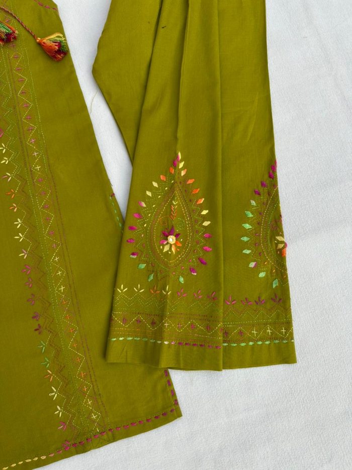 Hari Bahar – Kacha Tanka Embroidered Set - Image 3