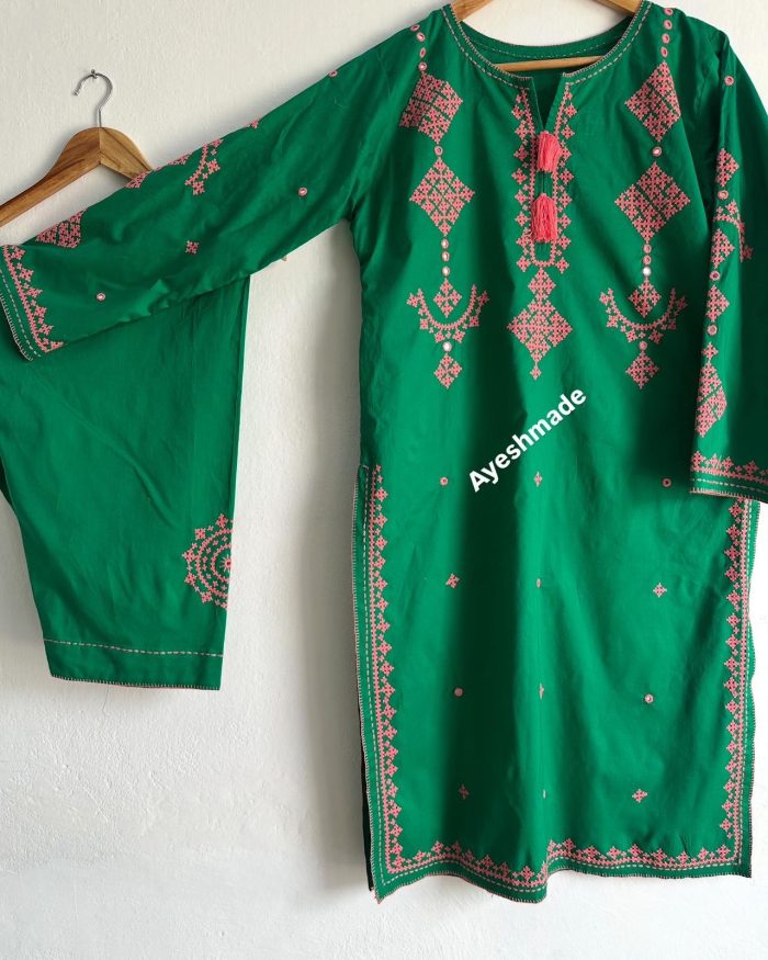 Classic Green Elegance – Dark Pink Gurmacho Hand Embroidery - Image 7