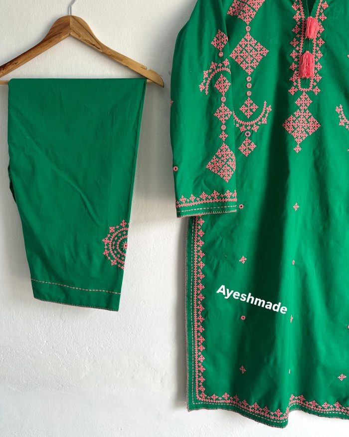 Classic Green Elegance – Dark Pink Gurmacho Hand Embroidery - Image 5